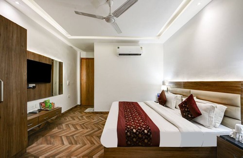 Jangpura Hotel | The Sunrise Vista