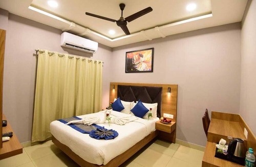 Sualkuchi Hotel | Click Hotel Guwahati