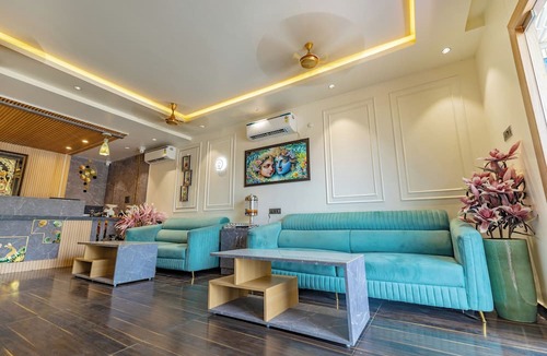 Vrindavan Hotel | Chandrika Green Resorts Near Prem Mandir