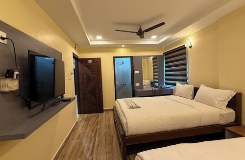 Kanchipuram Hotel | Lakshmi Naraya Grand