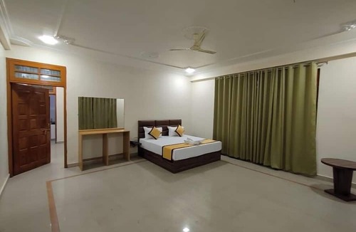 Gomti Nagar Hotel | Sojourn Inn