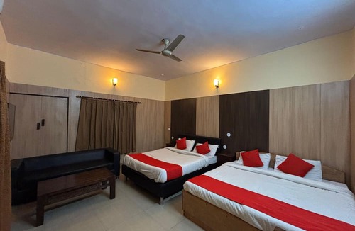 Raja Park Hotel | Bagga Vilas