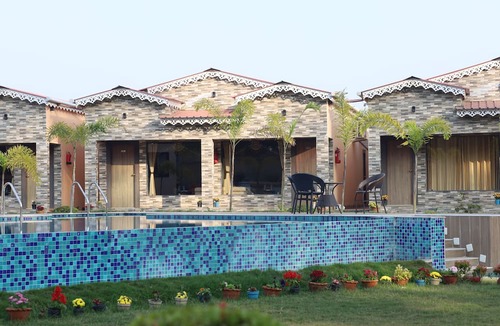 Kanthi Resort | Golden View Resort & Restaurant