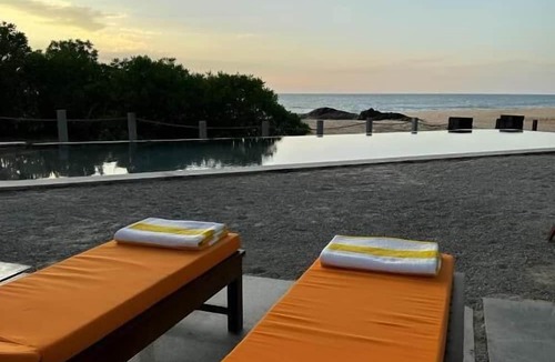 Gujjadi Hotel | The Postcard on the Arabian Sea