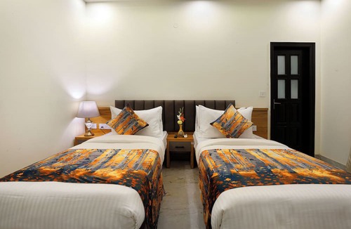 Udyog Vihar Hotel | OPO Essential Sec 21