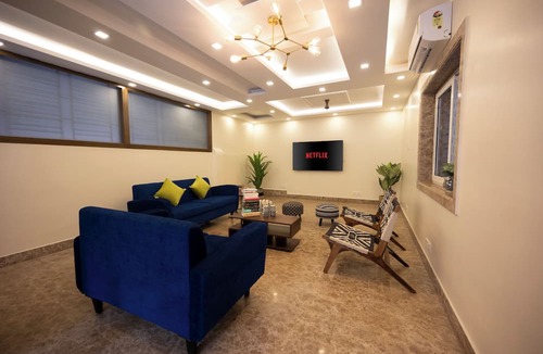 Kolkata Hotel | LAKESIDE SUITES