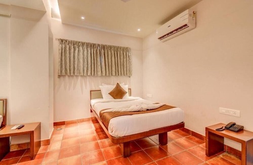 Mysore Hotel | Hotel J N stay