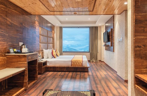 Kufri Hotel | Alpine Holiday Inn, Kufri, Shimla