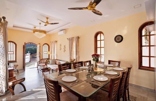 Pilerne Hotel | Casa Riana