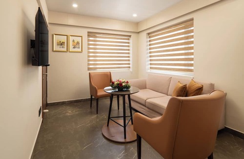Maradu Hotel | Classik Fort Inn and Suites