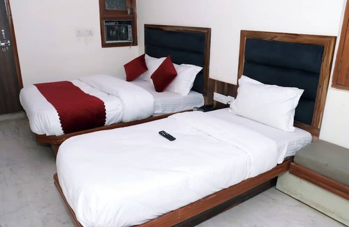 Paharganj Hotel | Hotel Gush New Delhi Railway Station