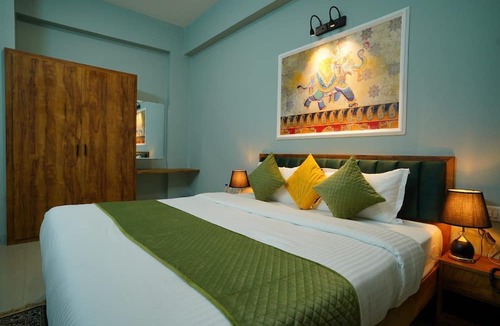 Gayariawas Hotel | SG Boutique Stay (Near Railway Station)