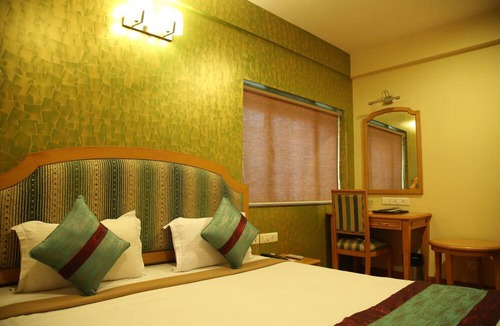 Kalighat Hotel | Hotel Sudesh Tower