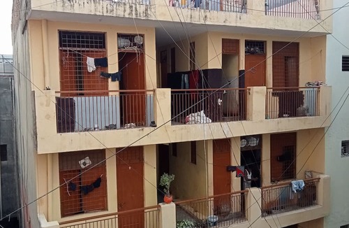 Udyog Vihar House | Lil roof inn