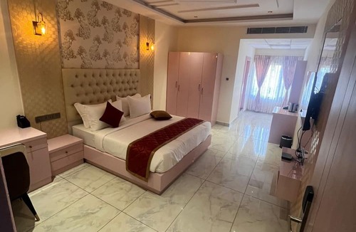 Nandigunda Hotel | Hotel Yathin - Mysore