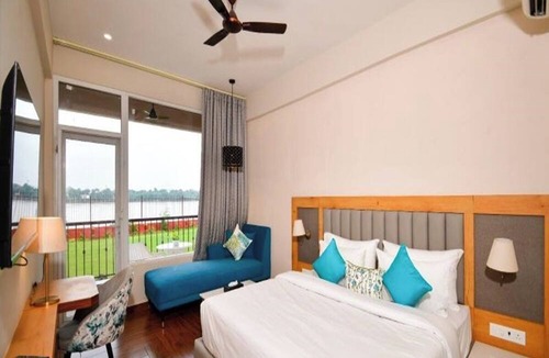 Varanasi Hotel | Hotel Aviral Ganga