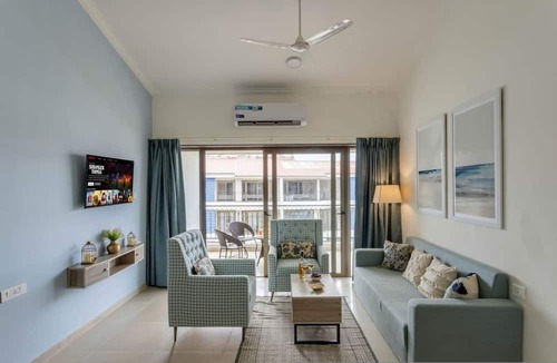 Saunta Vaddo Apartment | Luxe 1bhk w Pool Sauna 1km to the Beach