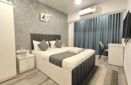 Kandivali East Hotel | Astha Kandivali Service Apt