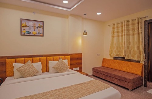 Sanwer Hotel | Hotel Dream Inn
