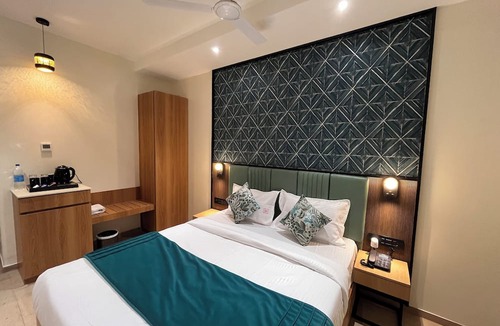 Dharavi Hotel | Esquire Hotel Mumbai