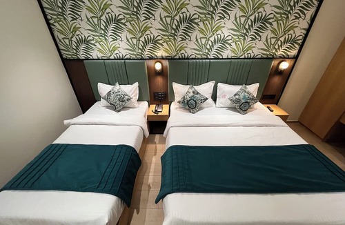 Dharavi Hotel | Esquire Hotel Mumbai