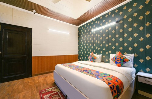 New Friends Colony Hotel | Fabhotel The Icon