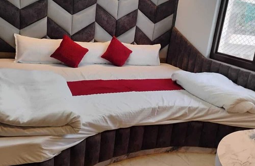 Varanasi Bed & Breakfast | Devvanshi Palace