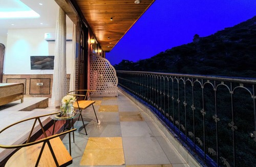 Amer Hotel | Artisav House-A Luxury Boutique Stay