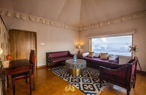 Kanoi Hotel | Highness Desert Camp