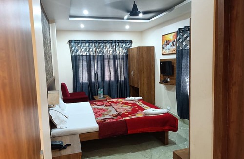 Silchar Hotel | HOTEL GEETANJALI BY ROH