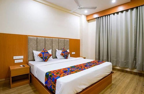 Kalina Hotel | Fabhotel 7 Square