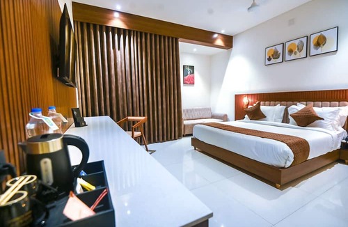 Somnath Hotel | Kings Kraft Tremezzo Inn Somnath