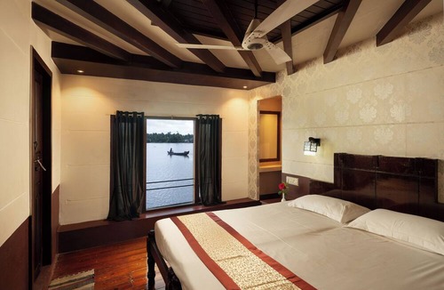 Chavakkad Hotel | Blue Serene Resorts