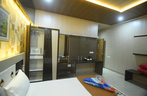 Davanagere Hotel | R Empire Revtree