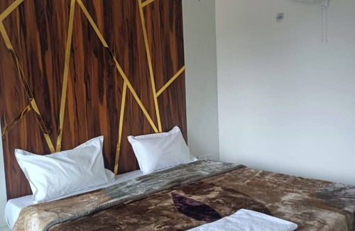 Sukha Hotel | Goroomgo Nainital Vista Valley Nainital