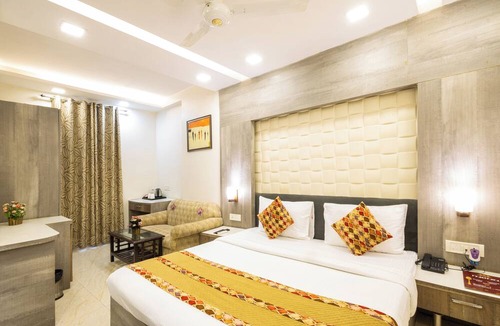 Karol Bagh Hotel | Hotel Red Castle 4 Star