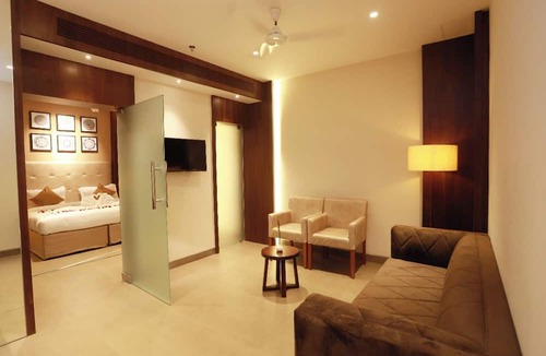 Chirakkal Hotel | Magnet Hotel
