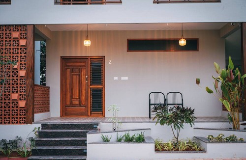 Mysore Hotel | Poojaris Niranthara Kabini