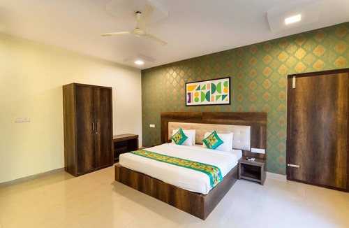HBR Layout Hotel | Treebo Cranberry Delight