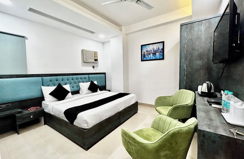 Karol Bagh Hotel | Hotel Cosmo Near BLK Hospital Karol Bagh