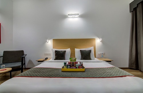 Lakdi Ka Pul Hotel | OYO Townhouse PEARL REGENCY