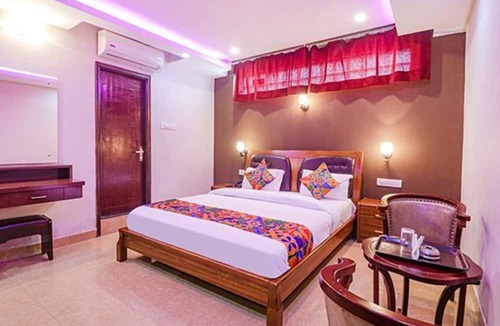 Pulikeshi Nagar Hotel | Fabhotel Turning Point