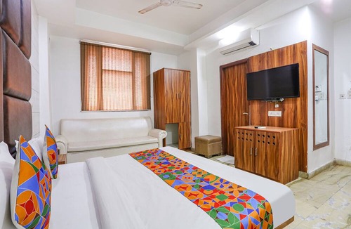 Karol Bagh Hotel | Fabhotel Spb 87