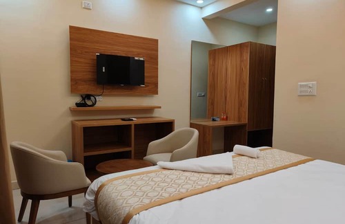 Sarjapur Hotel | The Waves Hotel Sarjapura