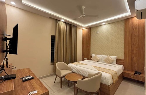 Sarjapur Hotel | The Waves Hotel Sarjapura