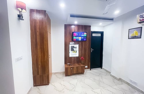 Hauz Khas Village Hotel | Roomshala 159 The Hauz khas inn