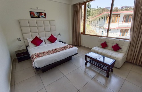 Bandrol Hotel | Gezellig Inn Oasis