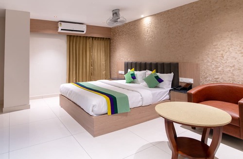 Mahadevapura Hotel | Treebo Premium New Light Suites