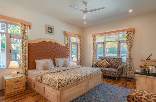 Nishat-Shalimar Hostel | Moustache Srinagar