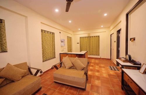 Koynanagar Hotel | Forest Escapes Koyna
